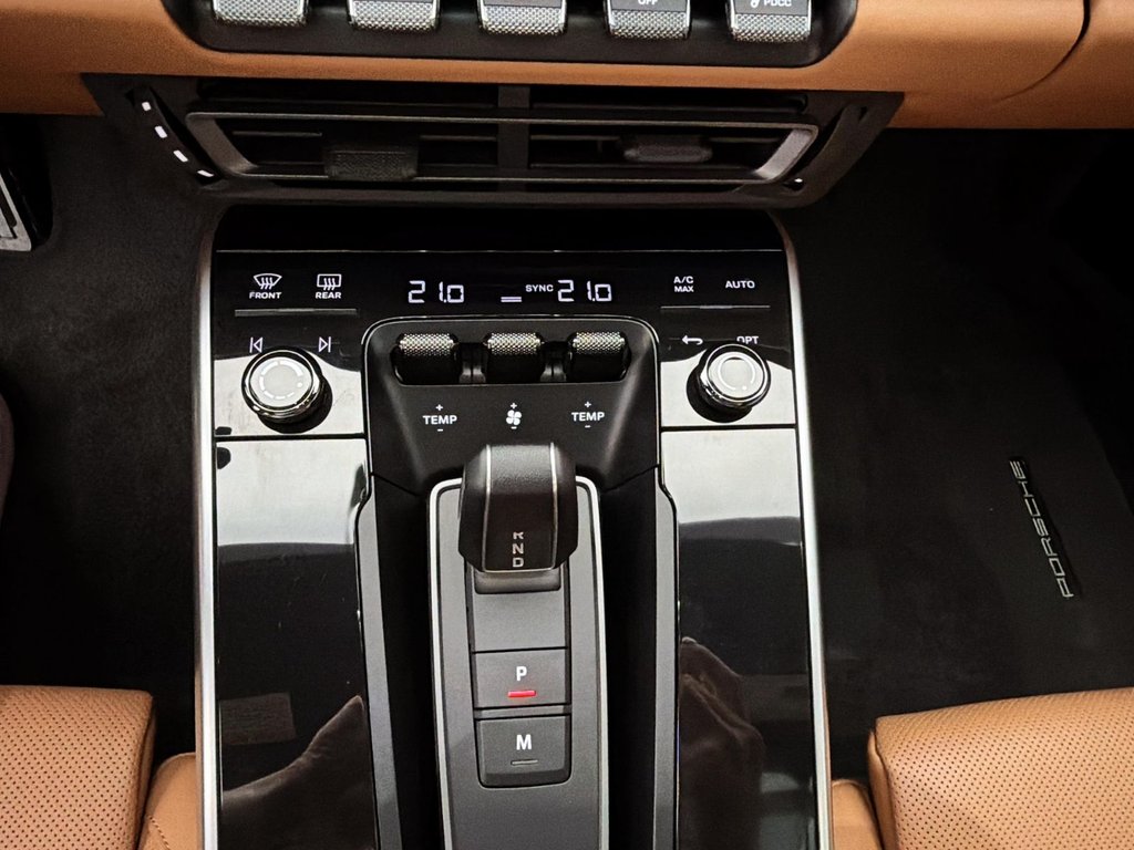2023 Porsche 911 Turbo S in Laval, Quebec - 19 - w1024h768px