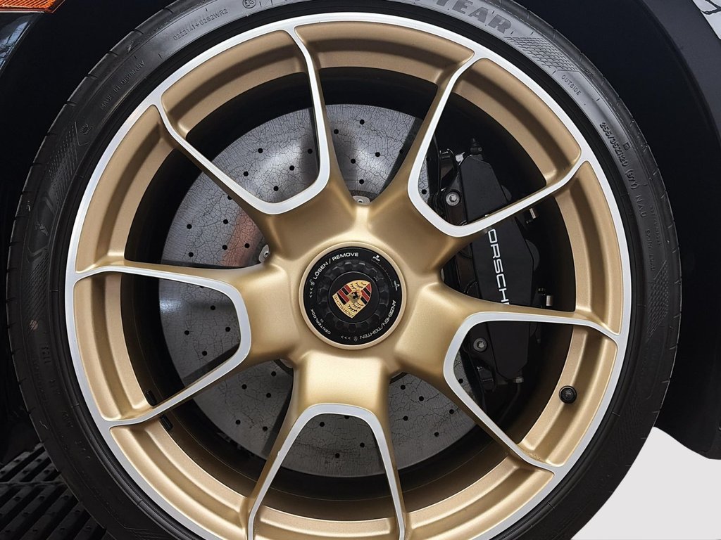 2023 Porsche 911 Turbo S in Laval, Quebec - 12 - w1024h768px