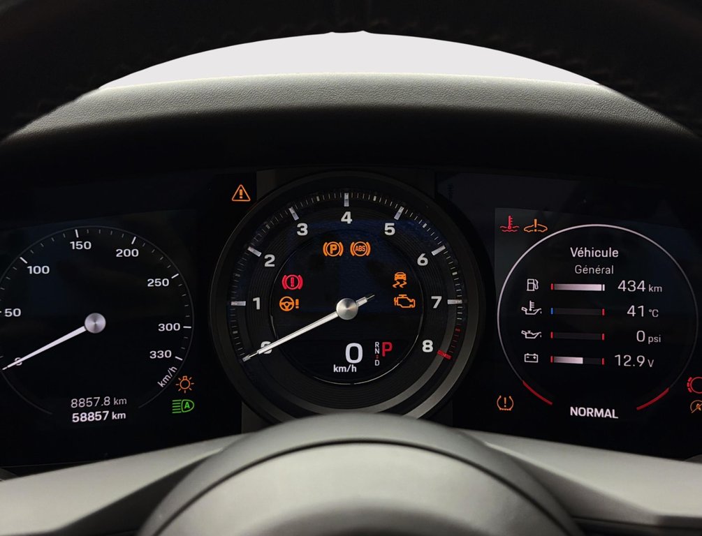 2023 Porsche 911 Carrera 4S in Laval, Quebec - 17 - w1024h768px