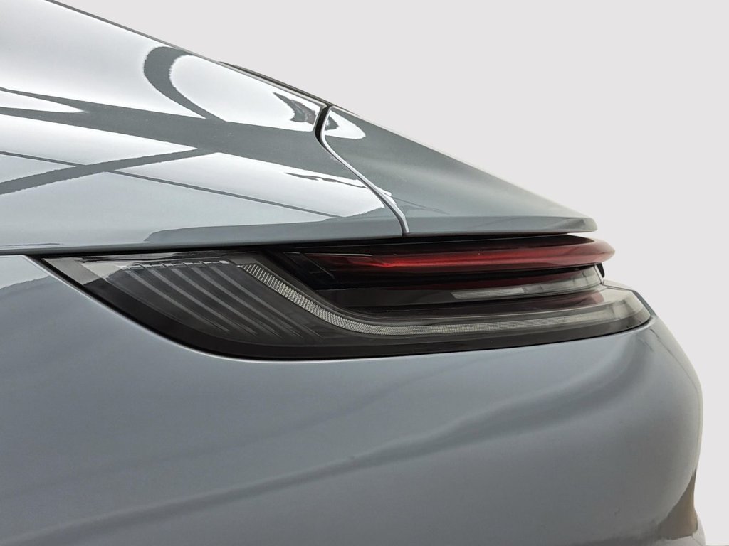 2023 Porsche 911 Carrera 4S in Laval, Quebec - 8 - w1024h768px