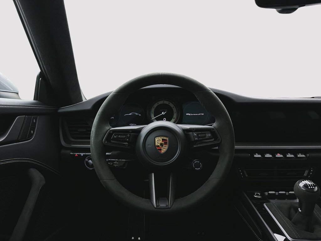 2023 Porsche 911 in Laval, Quebec - 14 - w1024h768px