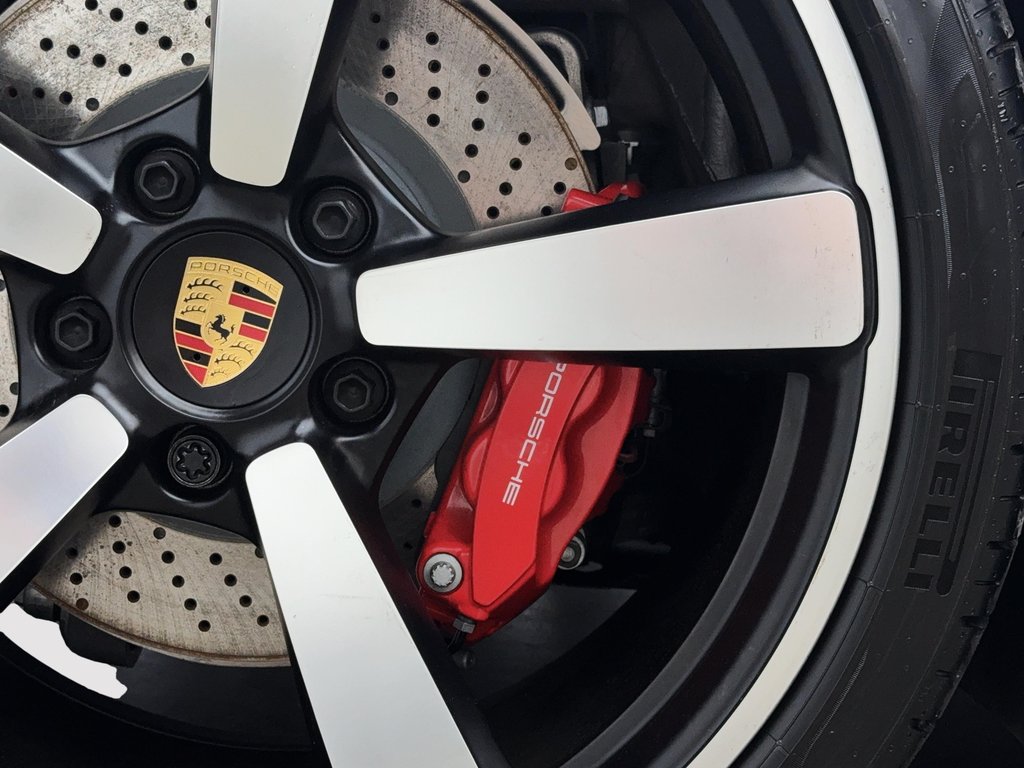 Porsche 911 Carrera S  Sport Package 2024 à Laval, Québec - 34 - w1024h768px
