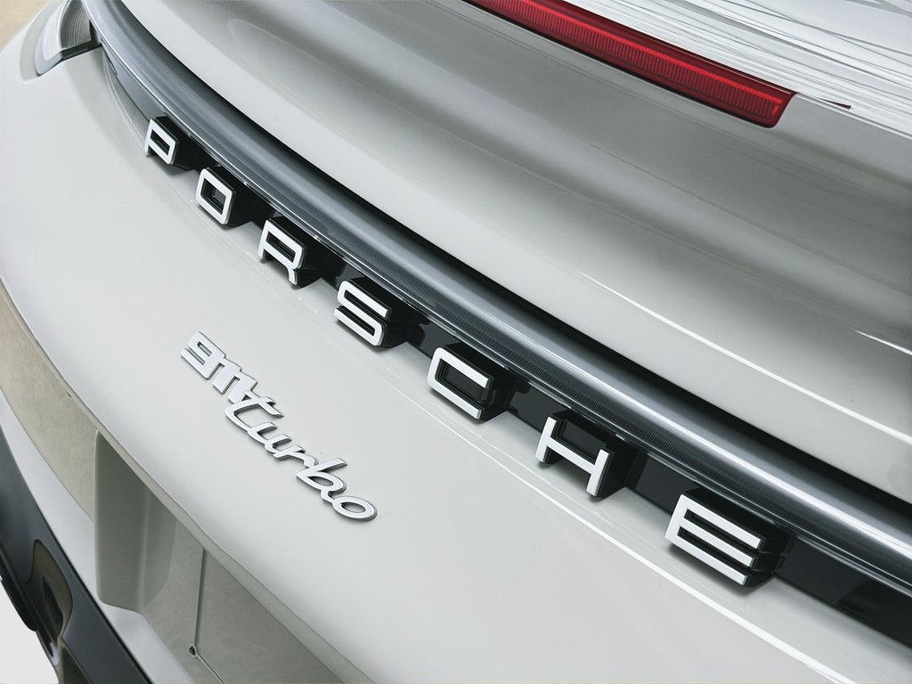 Porsche 911 Turbo Coupe 2024 à Laval, Québec - 9 - w1024h768px