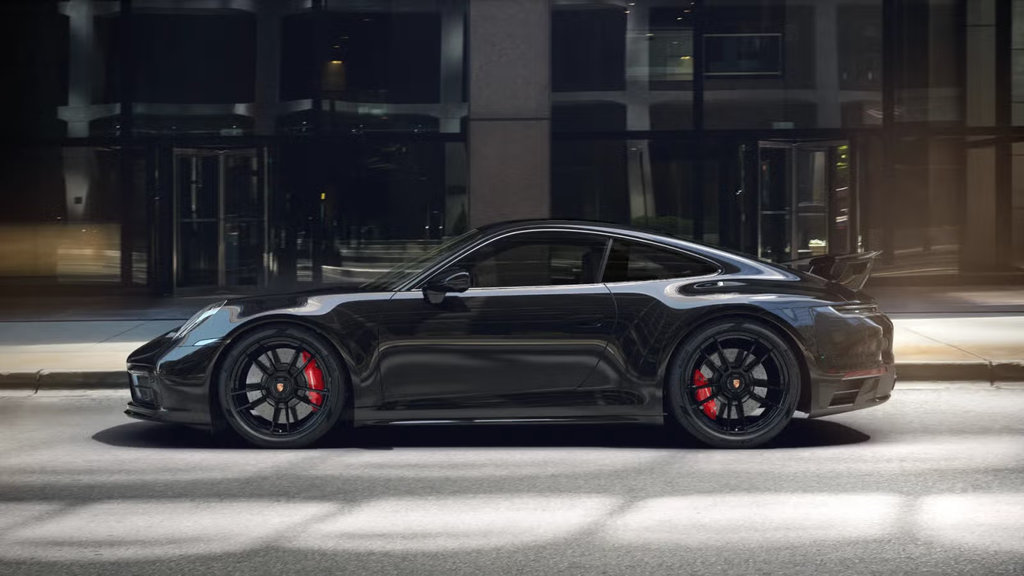 2024 Porsche 911 Carrera GTS W/Aerokit , Front Axle Lift System in Laval, Quebec - 2 - w1024h768px