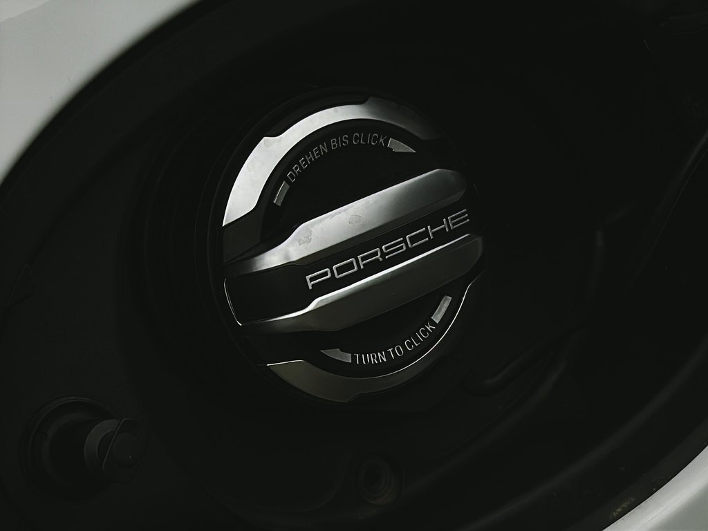 2024 Porsche 911 Carrera Sport Chrono Package in Laval, Quebec - 33 - w1024h768px