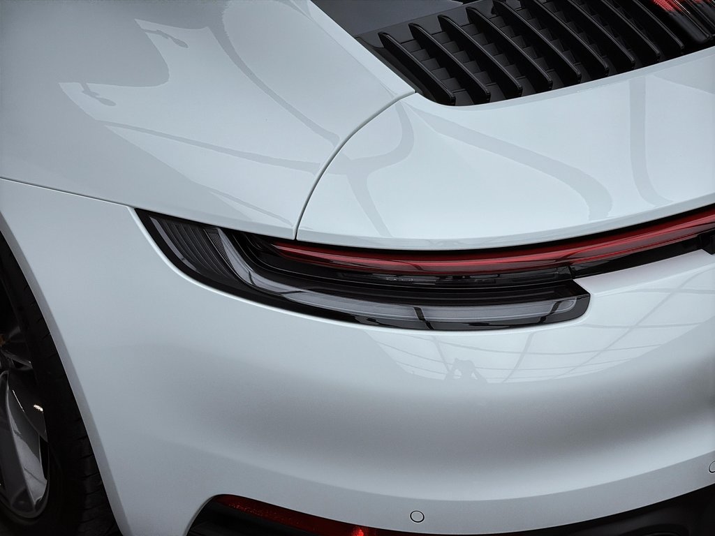 2024 Porsche 911 Carrera Sport Chrono Package in Laval, Quebec - 11 - w1024h768px