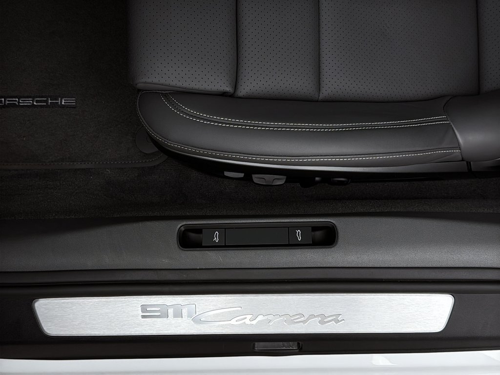 2024 Porsche 911 Carrera Sport Chrono Package in Laval, Quebec - 23 - w1024h768px