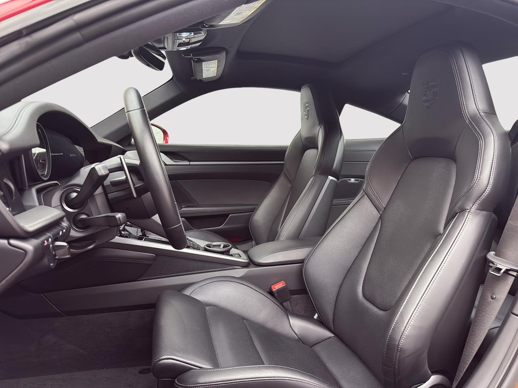 2024 Porsche 911 Carrera 4S  Premium & Sport Package in Laval, Quebec - 14 - w1024h768px