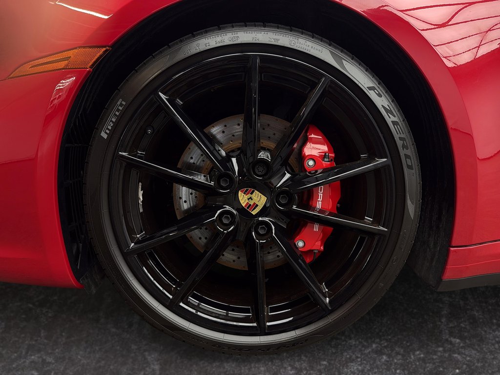 2024 Porsche 911 Carrera 4S  Premium & Sport Package in Laval, Quebec - 11 - w1024h768px