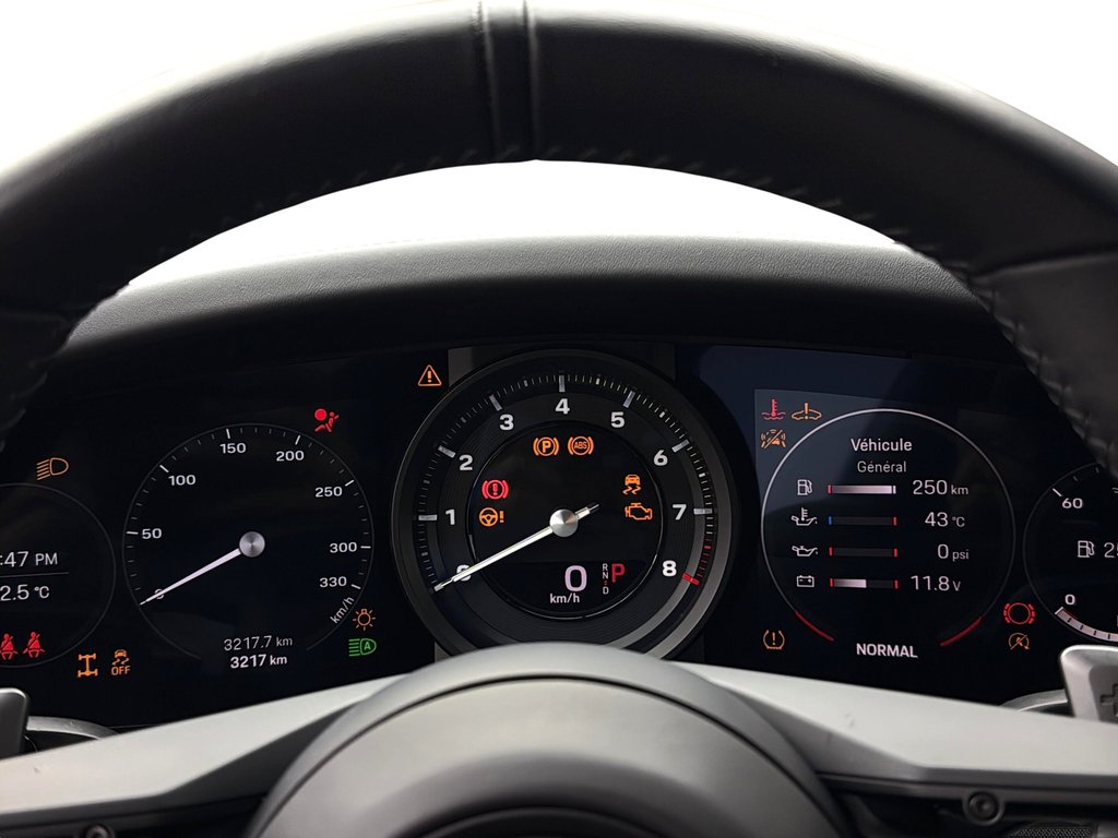 2024 Porsche 911 Carrera 4S  Premium & Sport Package in Laval, Quebec - 19 - w1024h768px