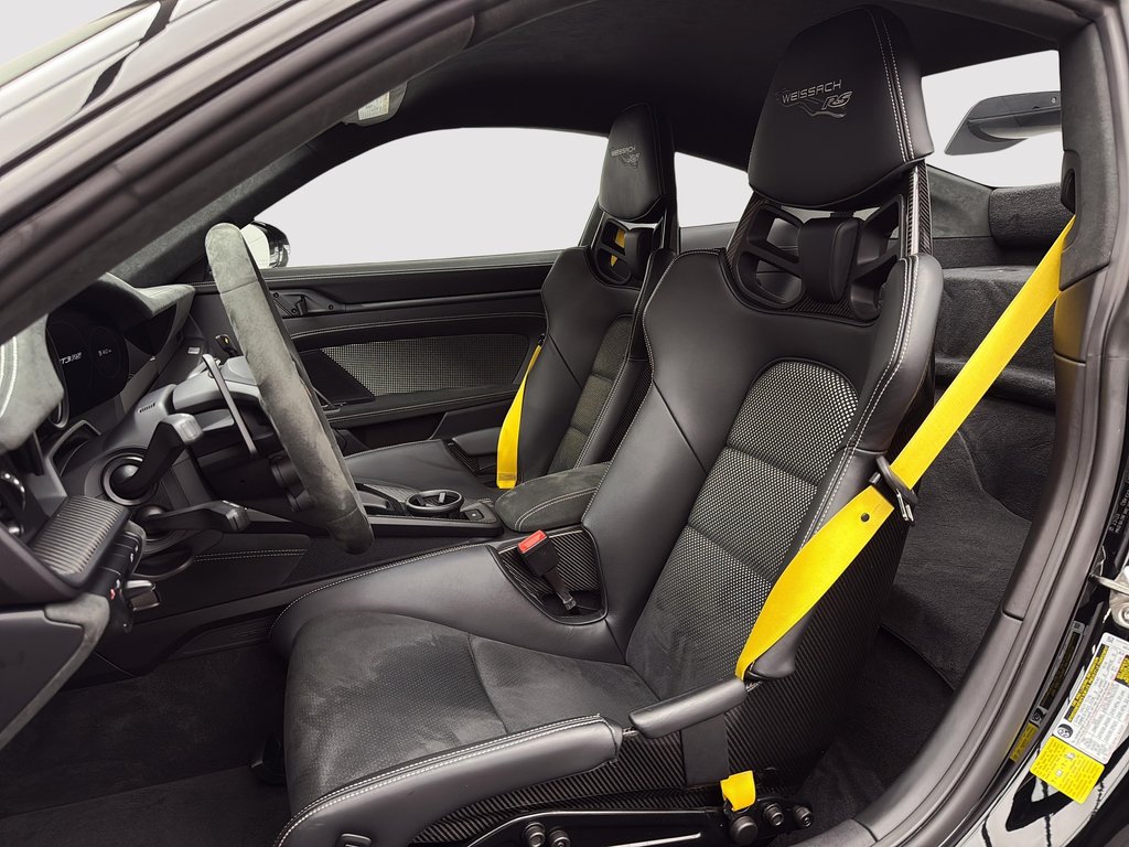 Porsche 911 GT3 RS Coupe 2024 à Laval, Québec - 14 - w1024h768px