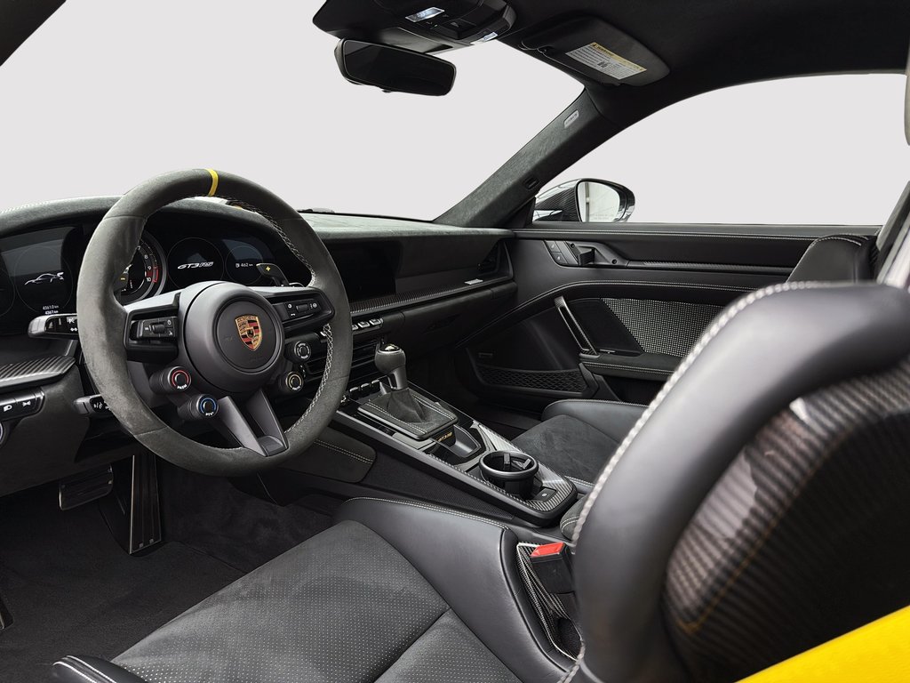 Porsche 911 GT3 RS Coupe 2024 à Laval, Québec - 13 - w1024h768px
