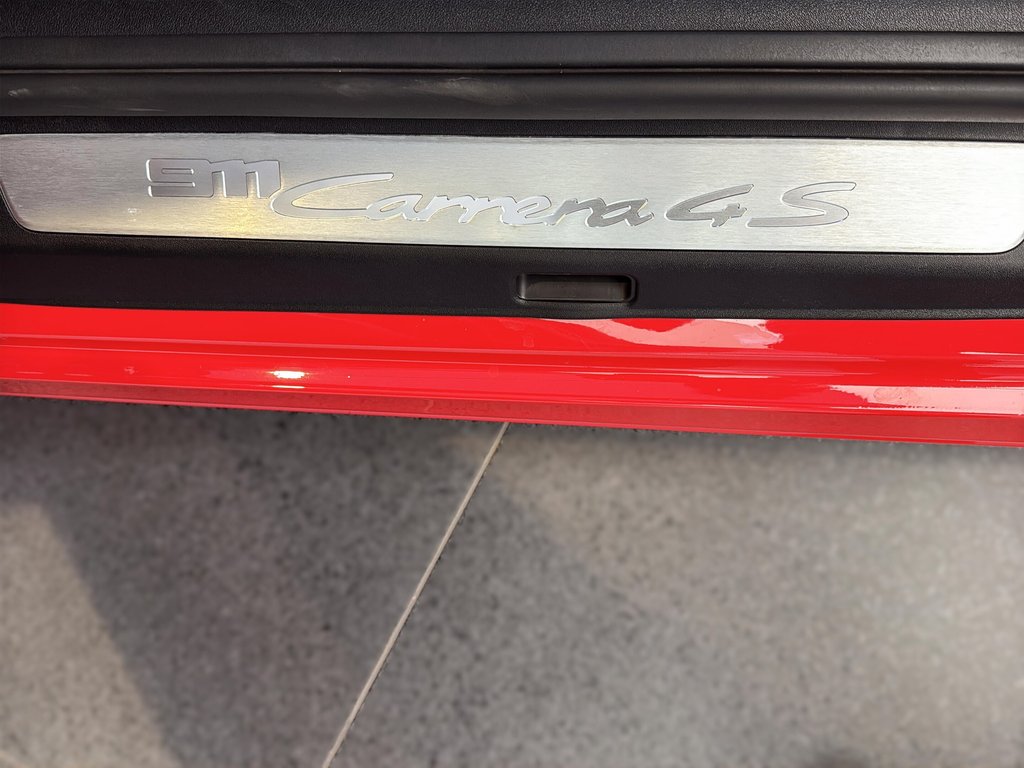 Porsche 911 Carrera 4S Sport Pack. Manual 2024 à Laval, Québec - 31 - w1024h768px