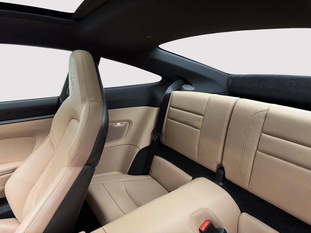 2024 Porsche 911 Carrera Premium Package in Laval, Quebec - 24 - w1024h768px