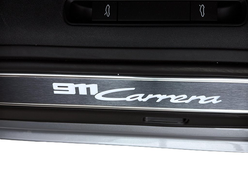 2024 Porsche 911 Carrera Premium Package in Laval, Quebec - 30 - w1024h768px