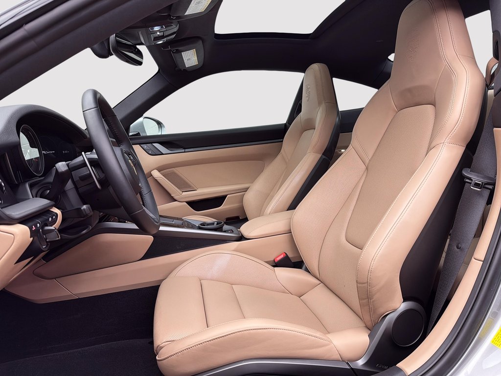 2024 Porsche 911 Carrera Premium Package in Laval, Quebec - 15 - w1024h768px