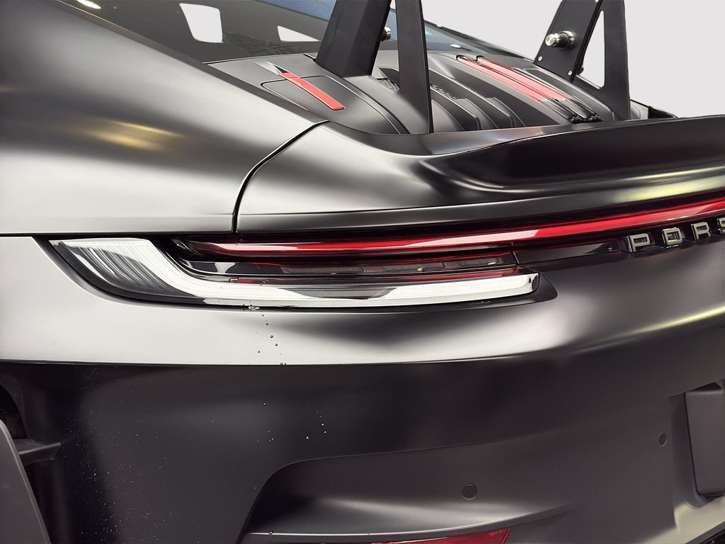 Porsche 911 GT3 RS Weissach Package 2024 à Laval, Québec - 9 - w1024h768px