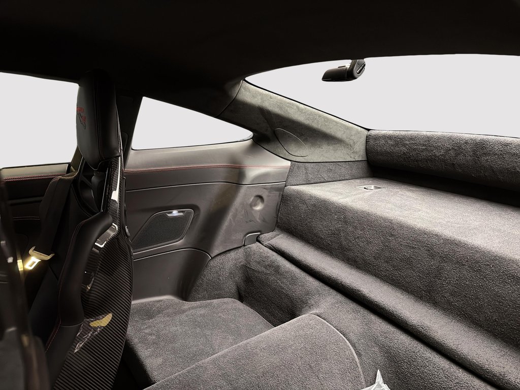 Porsche 911 GT3 RS Weissach Package 2024 à Laval, Québec - 25 - w1024h768px