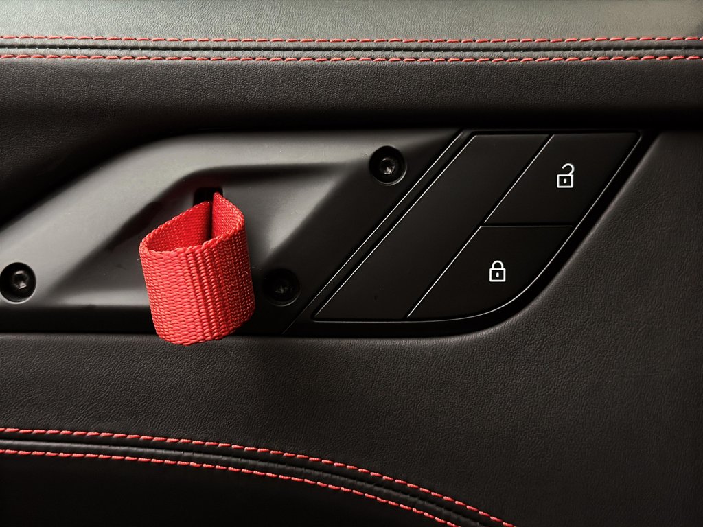 Porsche 911 GT3 RS Weissach Package 2024 à Laval, Québec - 29 - w1024h768px