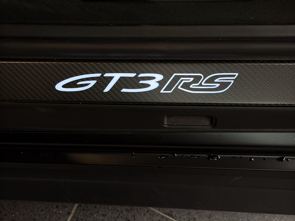 Porsche 911 GT3 RS Weissach Package 2024 à Laval, Québec - 31 - w1024h768px