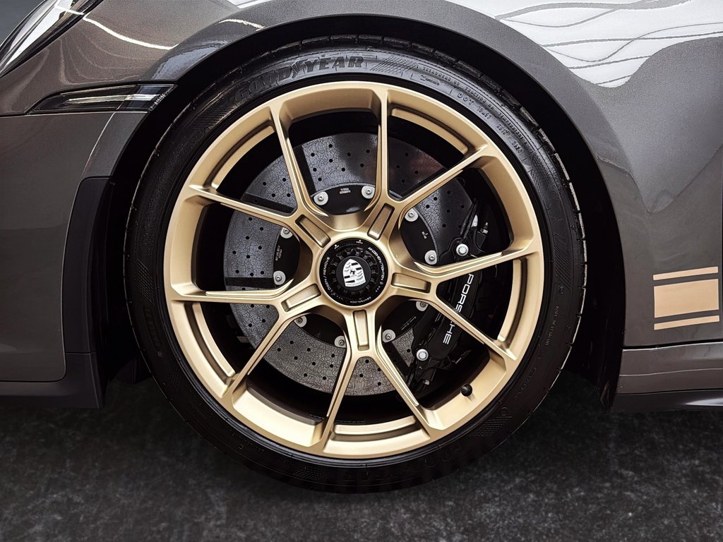 Porsche 911 GT3 Coupe with Touring Package 2024 à Laval, Québec - 11 - w1024h768px