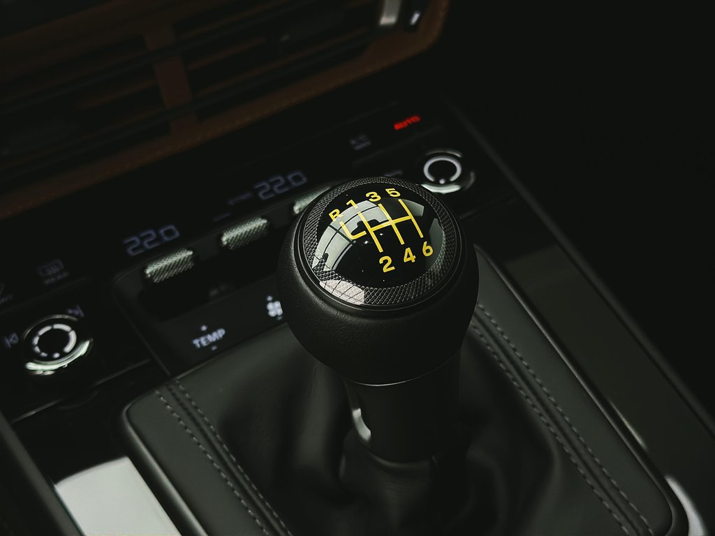 Porsche 911 GT3 Coupe with Touring Package 2024 à Laval, Québec - 24 - w1024h768px