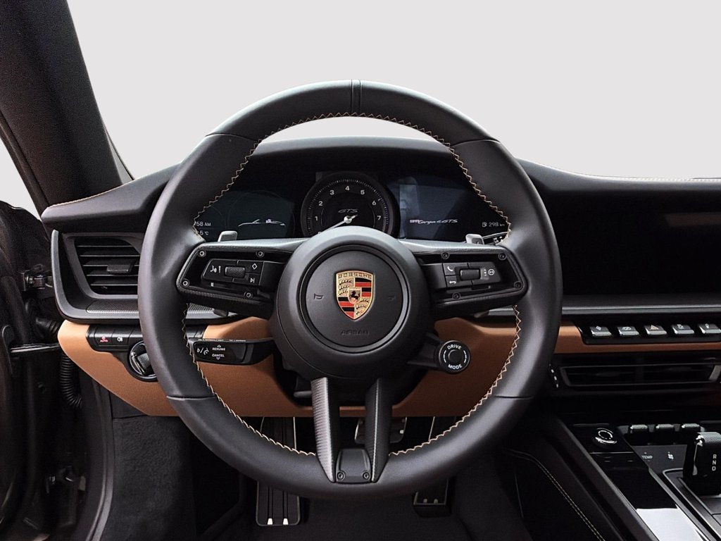 Porsche 911  2024 à Laval, Québec - 18 - w1024h768px