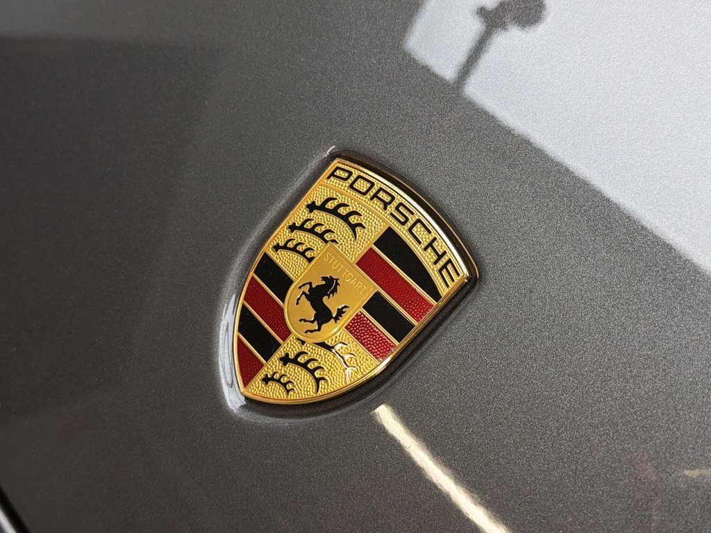 Porsche 911  2024 à Laval, Québec - 9 - w1024h768px