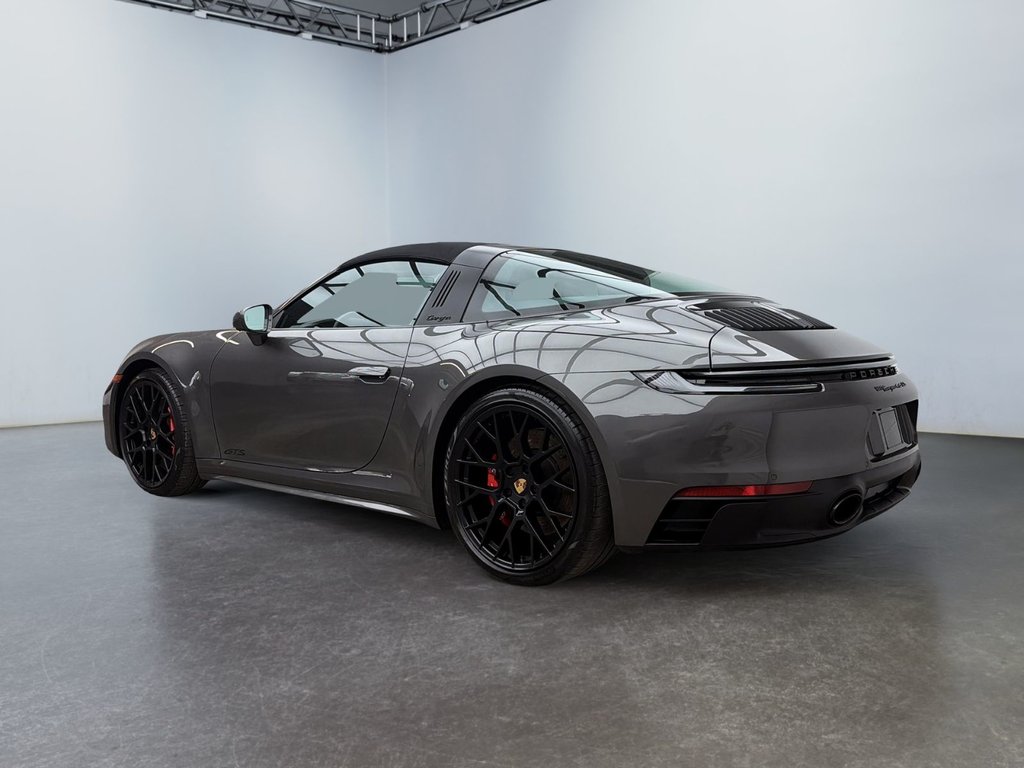 Porsche 911  2024 à Laval, Québec - 6 - w1024h768px