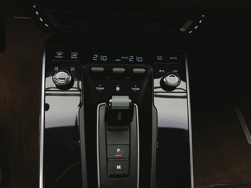 Porsche 911  2024 à Laval, Québec - 22 - w1024h768px