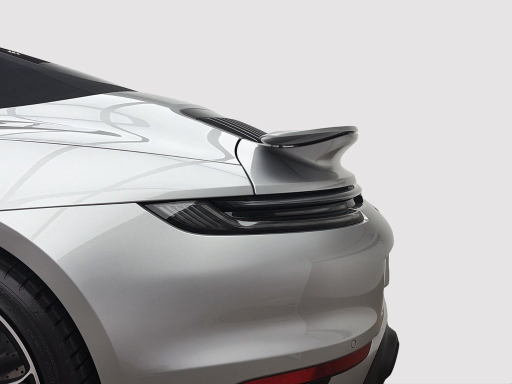 Porsche 911  2024 à Laval, Québec - 17 - w1024h768px