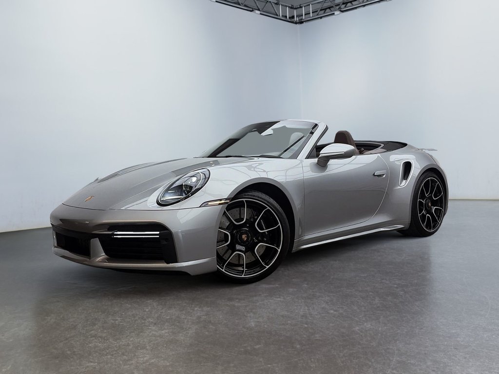 Porsche 911  2024 à Laval, Québec - 1 - w1024h768px