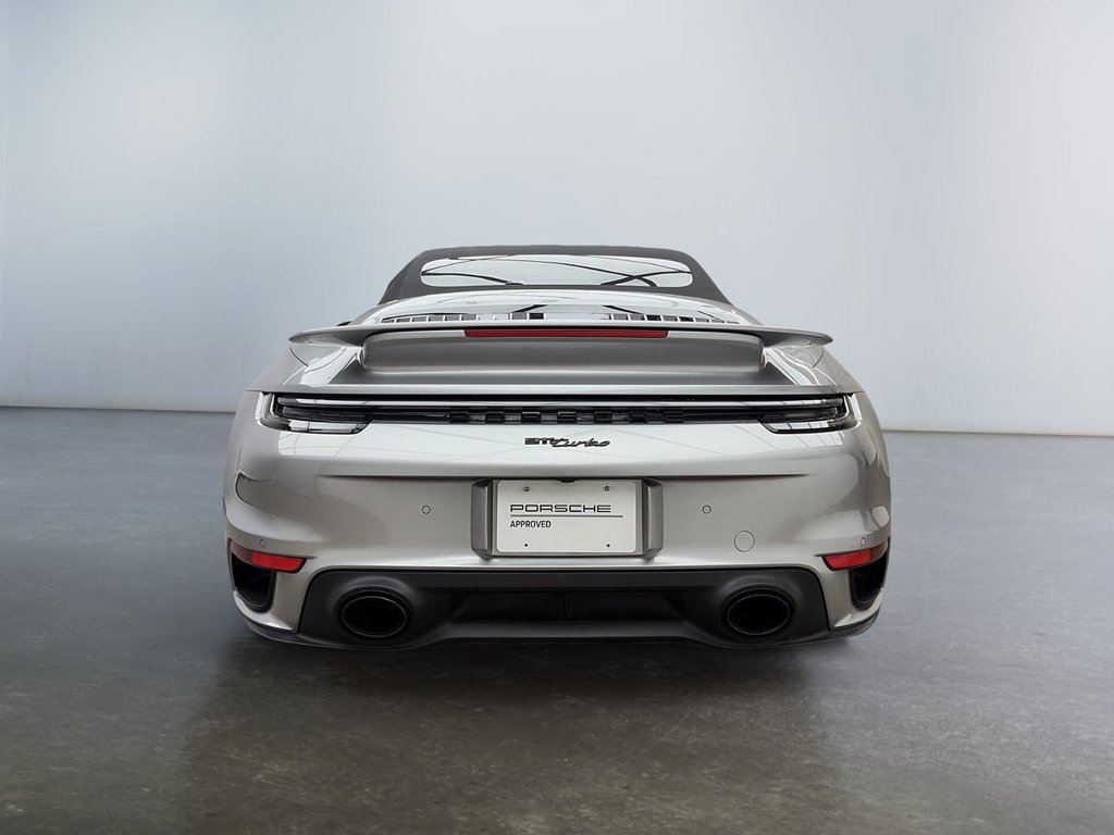 Porsche 911  2024 à Laval, Québec - 9 - w1024h768px