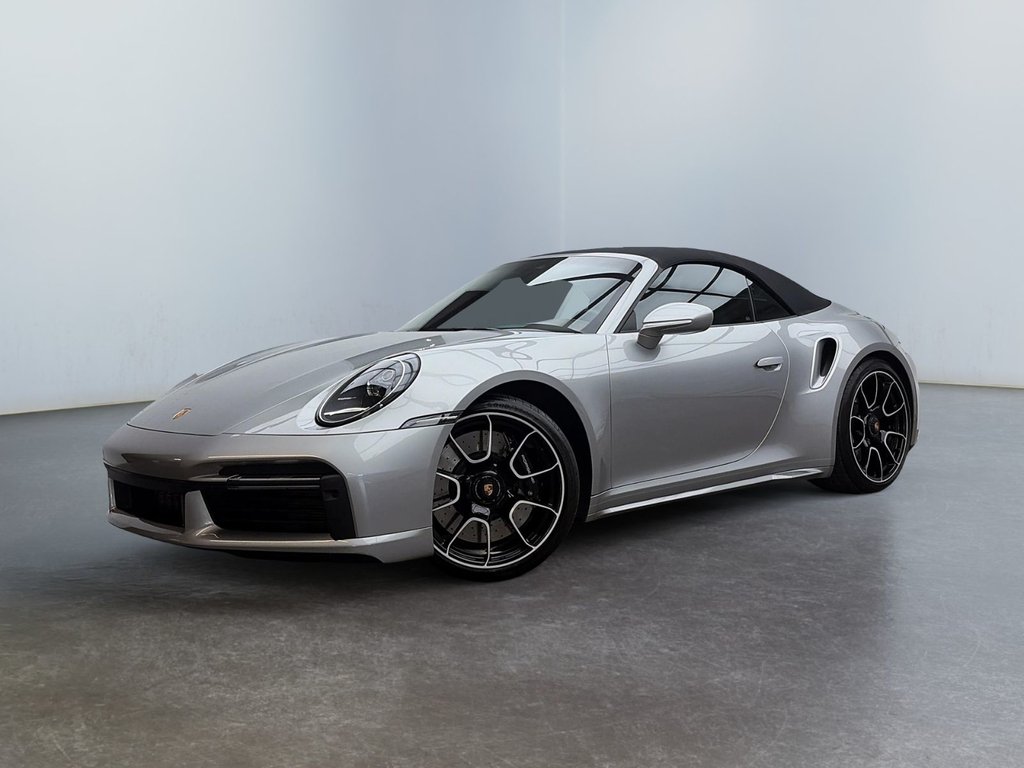 Porsche 911  2024 à Laval, Québec - 4 - w1024h768px