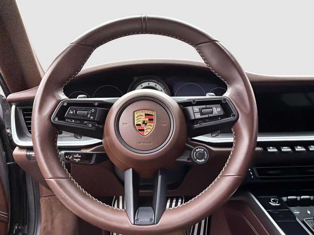 Porsche 911  2024 à Laval, Québec - 18 - w1024h768px