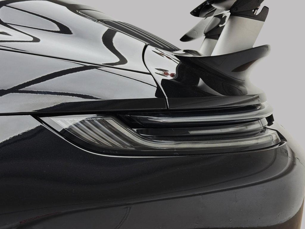 2024 Porsche 911 in Laval, Quebec - 12 - w1024h768px