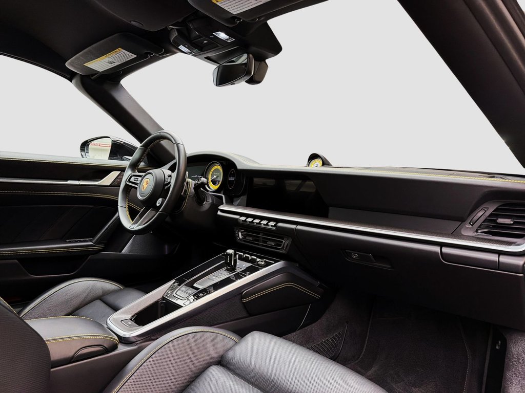 2024 Porsche 911 in Laval, Quebec - 26 - w1024h768px