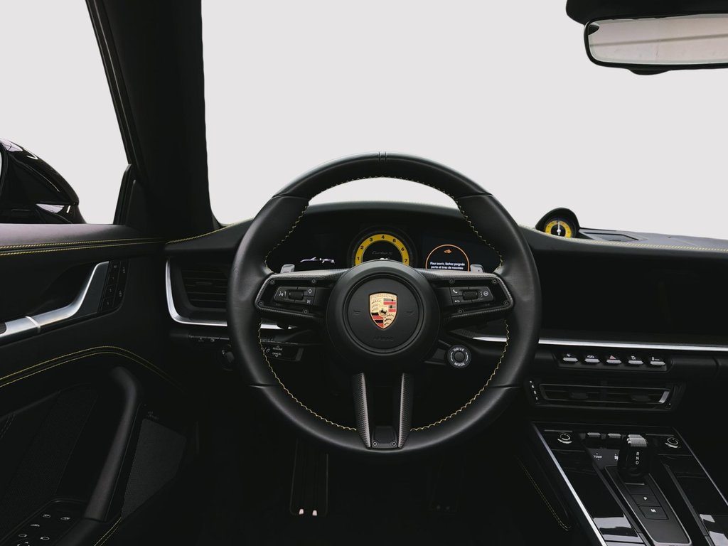 2024 Porsche 911 in Laval, Quebec - 17 - w1024h768px