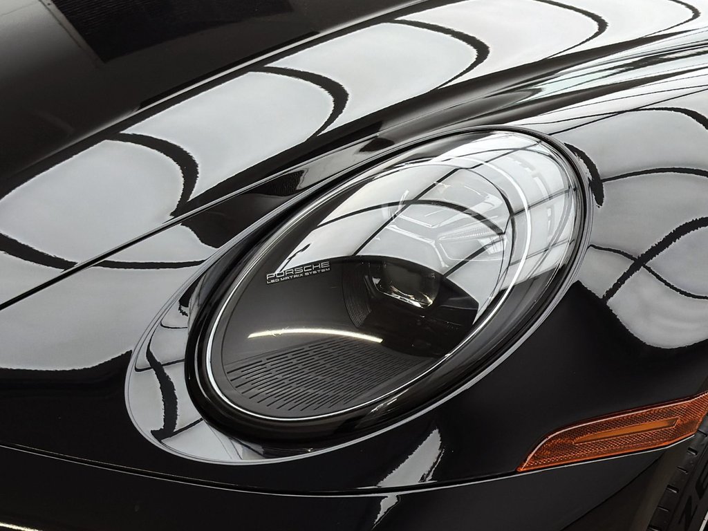 2024 Porsche 911 in Laval, Quebec - 11 - w1024h768px