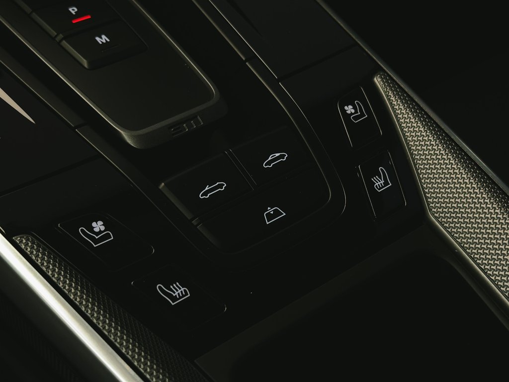 Porsche 911 Carrera Cabriolet Premium Package 2025 à Laval, Québec - 27 - w1024h768px