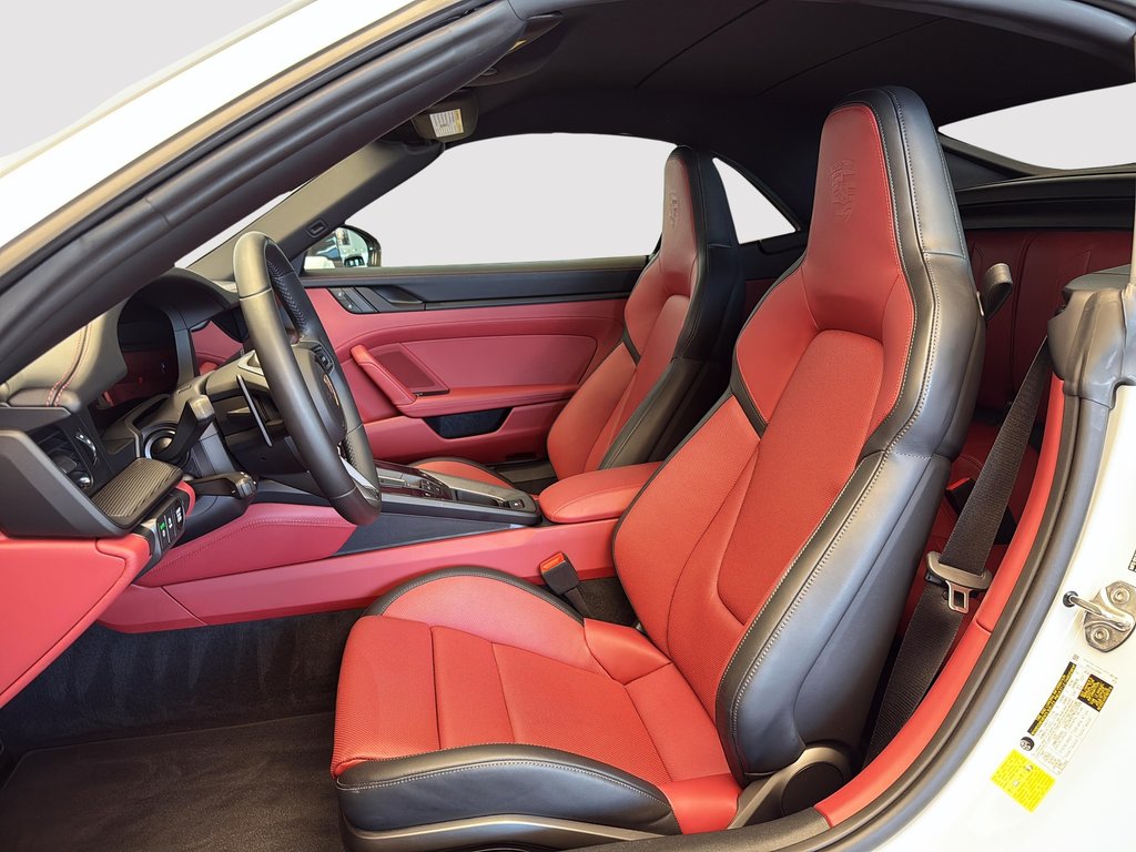 Porsche 911 Carrera 4 GTS Cabriolet 2025 à Laval, Québec - 16 - w1024h768px