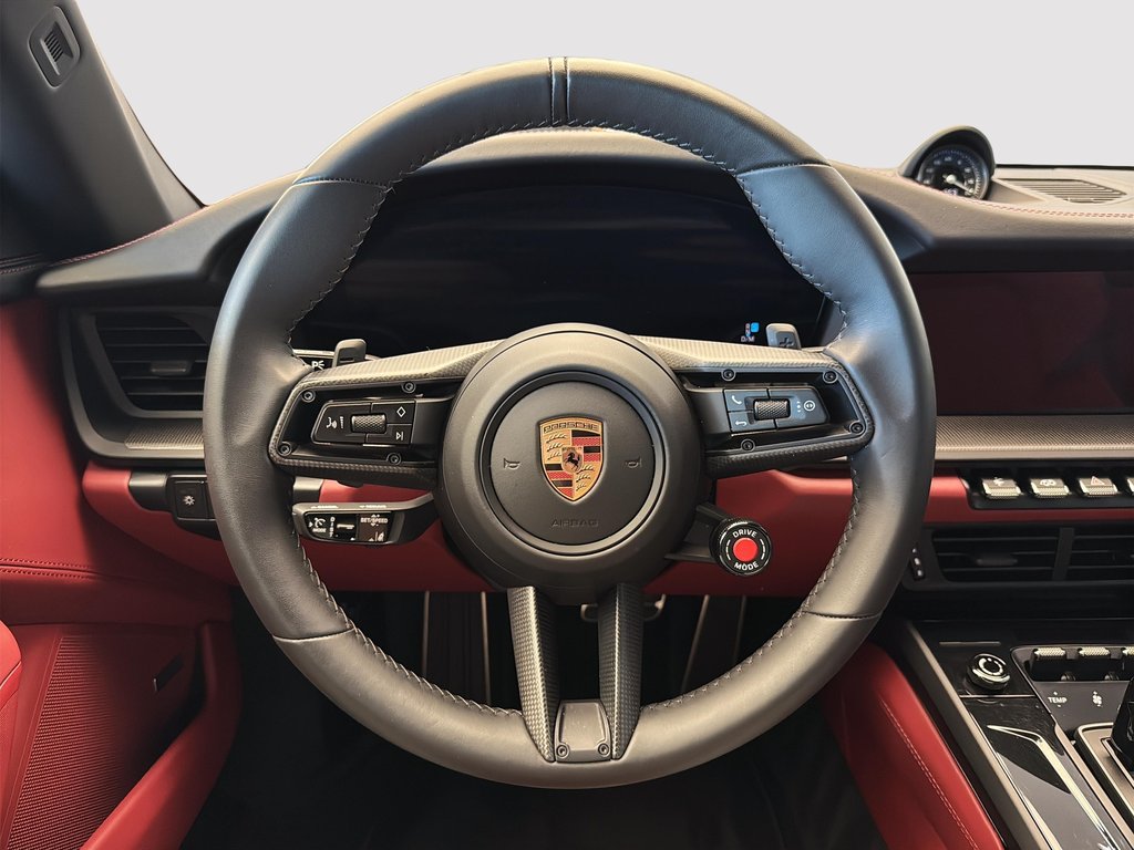 Porsche 911 Carrera 4 GTS Cabriolet 2025 à Laval, Québec - 17 - w1024h768px