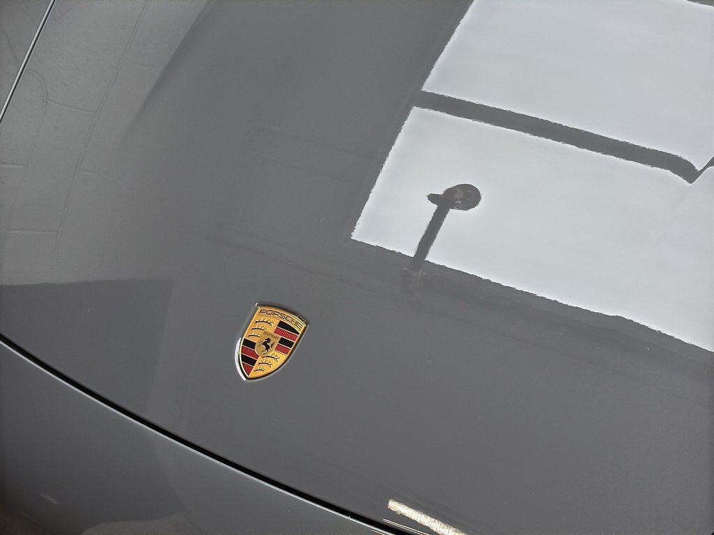 Porsche 911 Carrera 4 GTS Cabriolet 2025 à Laval, Québec - 10 - w1024h768px