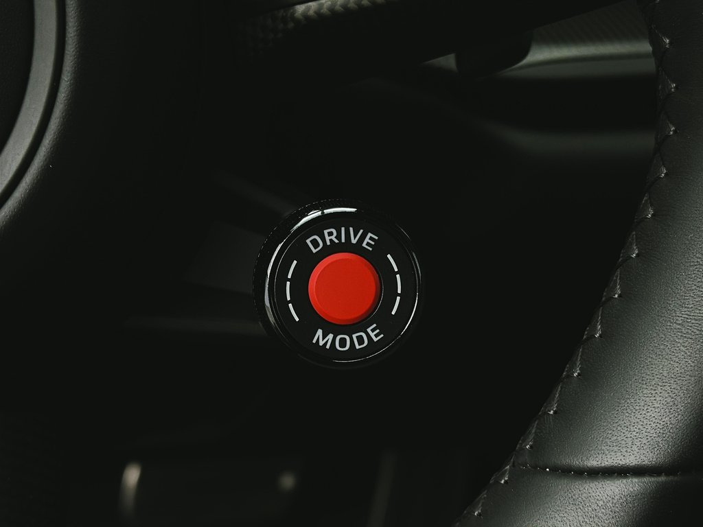 Porsche 911 Carrera 4 GTS Cabriolet 2025 à Laval, Québec - 21 - w1024h768px