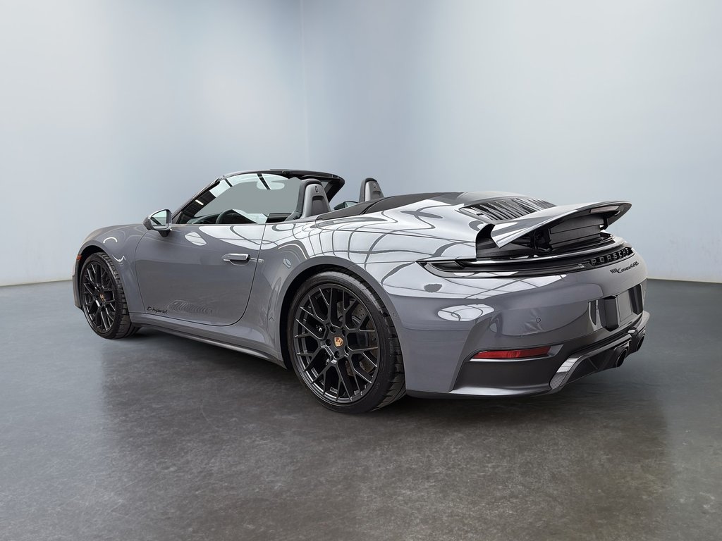 Porsche 911 Carrera 4 GTS Cabriolet 2025 à Laval, Québec - 3 - w1024h768px
