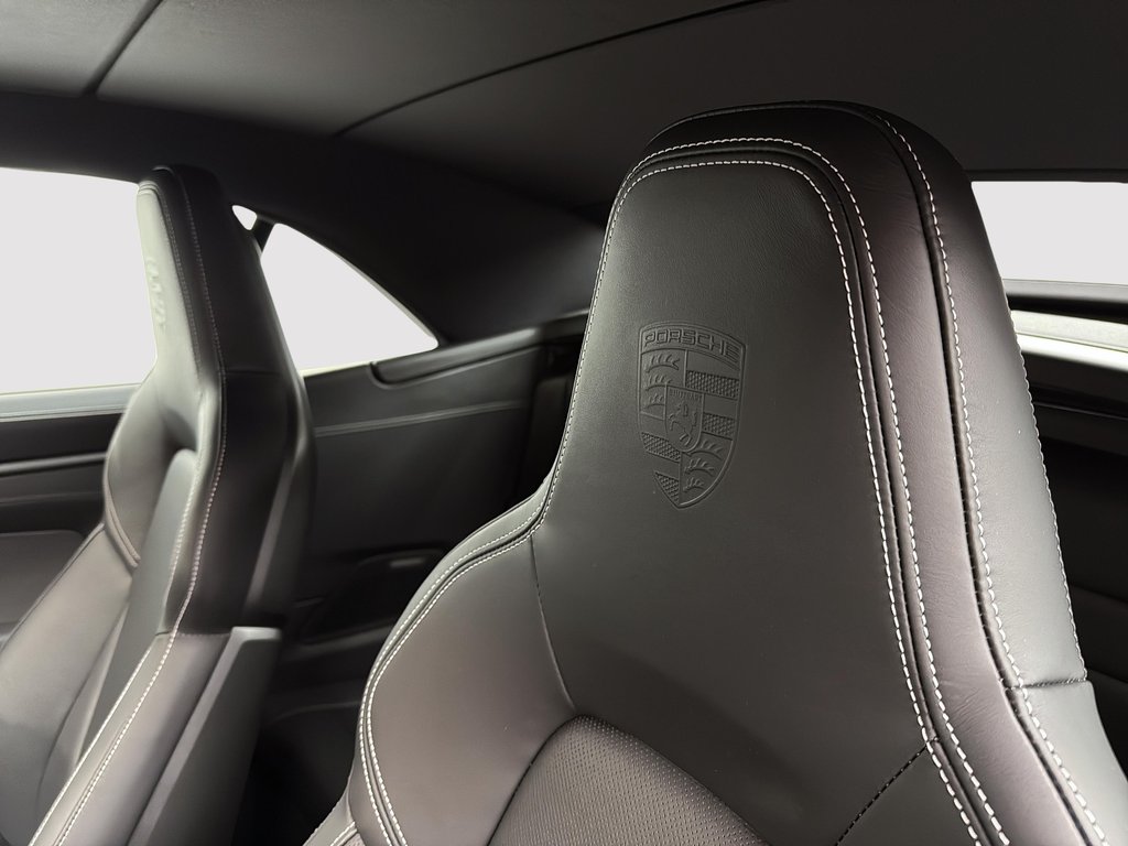 Porsche 911 Carrera 4 GTS Cabriolet 2025 à Laval, Québec - 30 - w1024h768px
