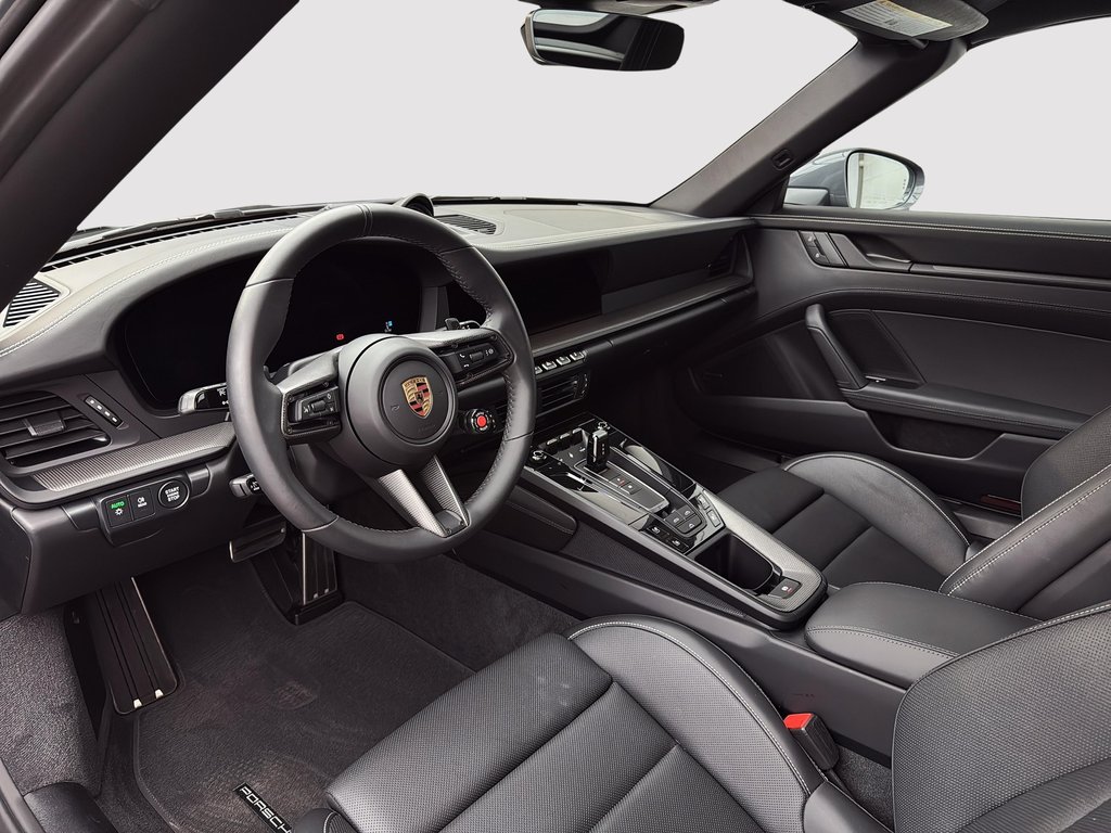 Porsche 911 Carrera 4 GTS Cabriolet 2025 à Laval, Québec - 17 - w1024h768px