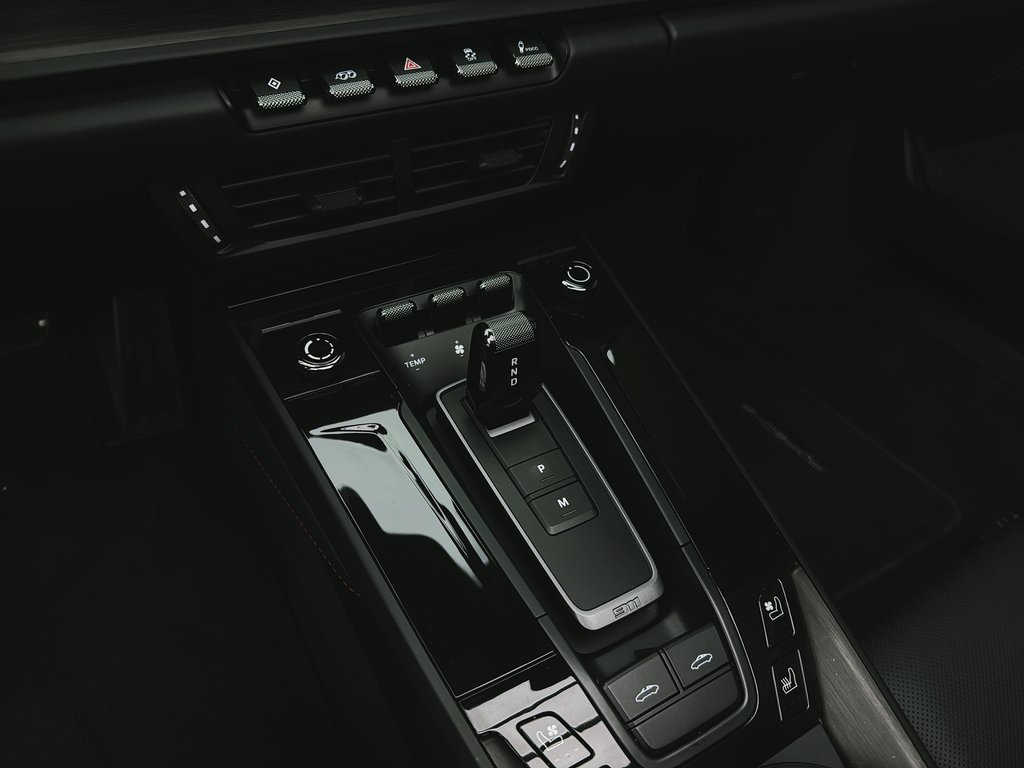 Porsche 911 Targa 4 GTS 2025 à Laval, Québec - 25 - w1024h768px