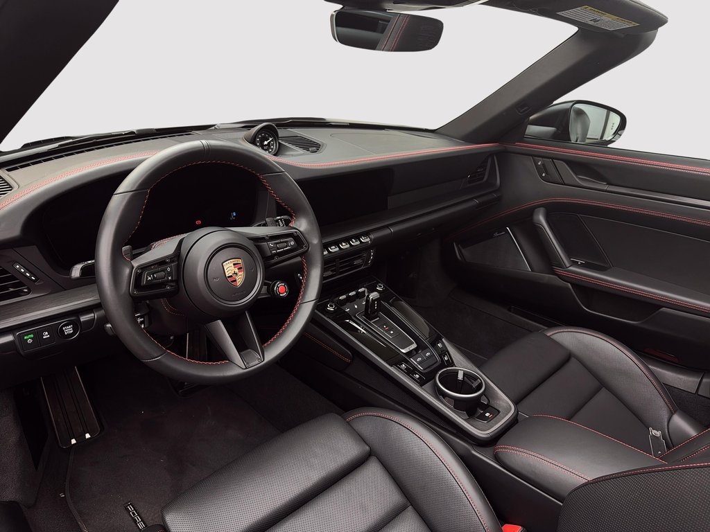 Porsche 911 Targa 4 GTS 2025 à Laval, Québec - 17 - w1024h768px