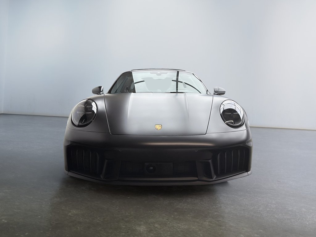 Porsche 911 Targa 4 GTS 2025 à Laval, Québec - 9 - w1024h768px
